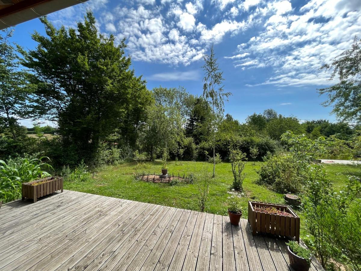 Bed and Breakfast Ecolieu Le Chant Du Temps Saint-Usuge Exterior foto